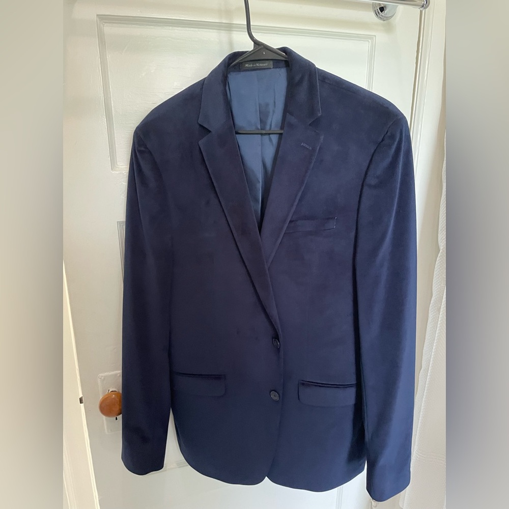 Like new! Vanheusen navy men’s blazer